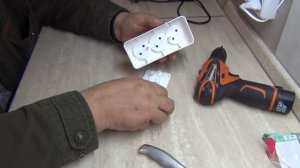 Розетка тройная накладная Schneider Electric