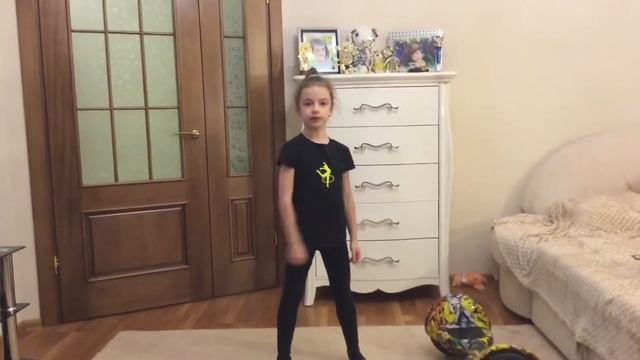 Гимнастика против гироскутера.Видео для детей/For kids смотреть онлайн