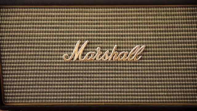 Recensione: Marshall Stanmore смотреть онлайн