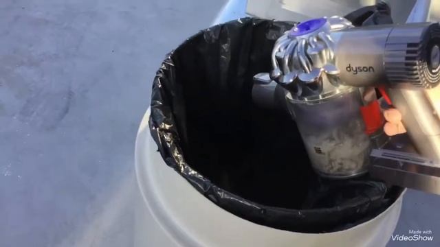 Dyson V7 Motorhead vs Dyson DC62 AnimalPro VACIADO DEPÓSITO CASTELLANO смотреть онлайн