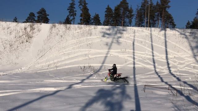 Пилю склоны на сноубайке.Impersled.Snowbike смотреть онлайн