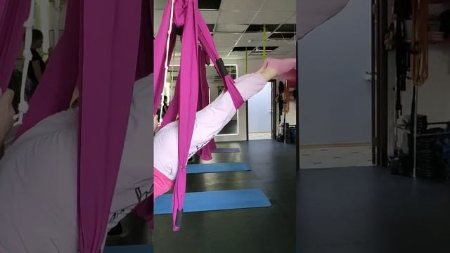 На йоге в гамаках, вот что я умею ? смотреть онлайн