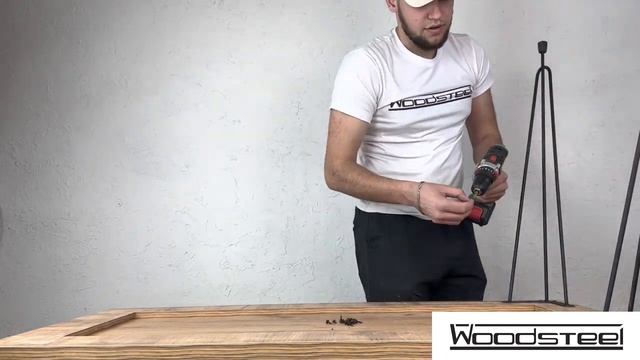 7. 54. Стол письменный "Liverpool" 120х58х75 см. Дуб Крафт Золотой.Чёрный смотреть онлайн