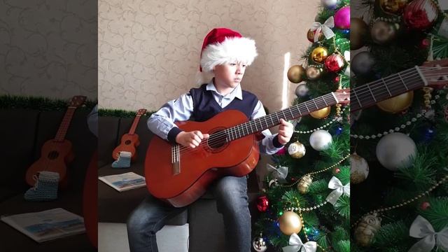 Маленькой ёлочке холодно зимой смотреть онлайн