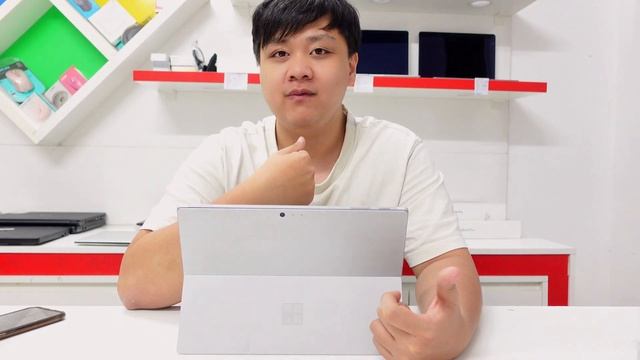 Surface Pro 5 sau 6 năm: Hiệu năng LÀ ĐIỂM TRỪ??? смотреть онлайн