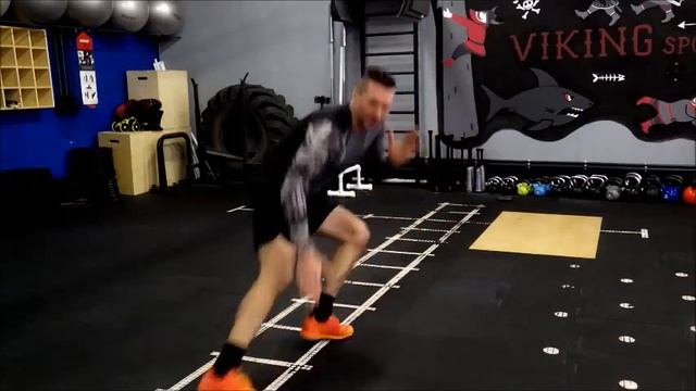 КАРДИО УПРАЖНЕНИЕ ЧЕЛНОЧНЫЙ БЕГ - SHUFFLE RUN смотреть онлайн