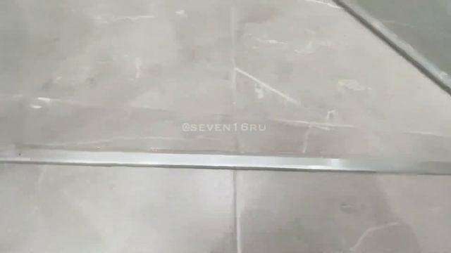 Душевая дверь открывается к стене смотреть онлайн