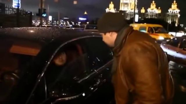 ЭРИК ДАВИДЫЧ НАЕЗЖАЕТ НА БОМБИЛ смотреть онлайн