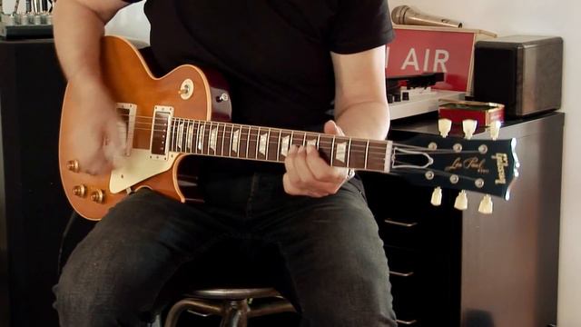 2017 Gibson Custom Shop 1958 Les Paul Standard (honey burst, plaintop) смотреть онлайн
