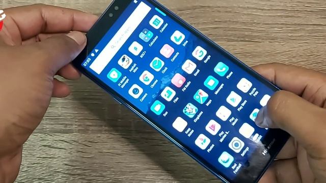 Hisense Infinity E30 with a Removable Battery смотреть онлайн