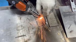 Лазерная сварка металла оборудованием Wisecut WT-W3000 мощностью 3 кВт с двойной подачей проволоки