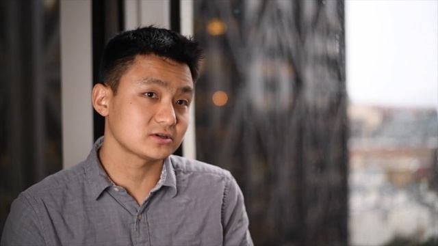 Beyang Liu - How GraphQL Makes for a Delightful Developer Experience смотреть онлайн