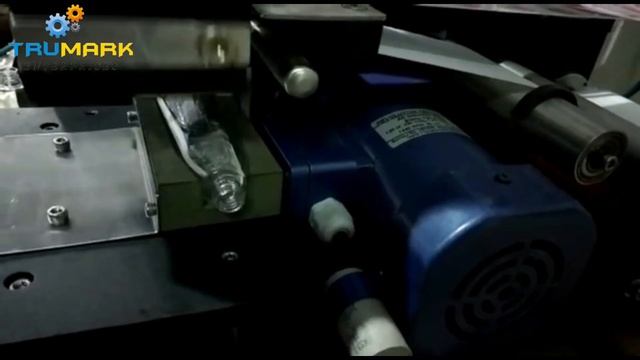 Semi Auto Flat Bottle Labeling Machine смотреть онлайн