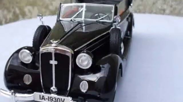 Horch 930V Cabriolet 1:18