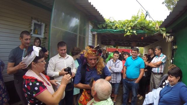 ВТОРОЙ ДЕНЬ СВАДЬБЫ НИКОЛАЯ И АННЫ , ПОДСТРИГАЕМ И БРЕЕМ СВЁКРА :) смотреть онлайн