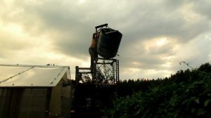 Как поднять ёмкость на даче на 3 метра своими руками -одной парой рук