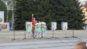 Танец "Белые панамки", МАДОУ "Атяшевский детский сад № 1"