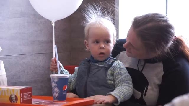 KFC: Еле унесли ноги! (2016) смотреть онлайн