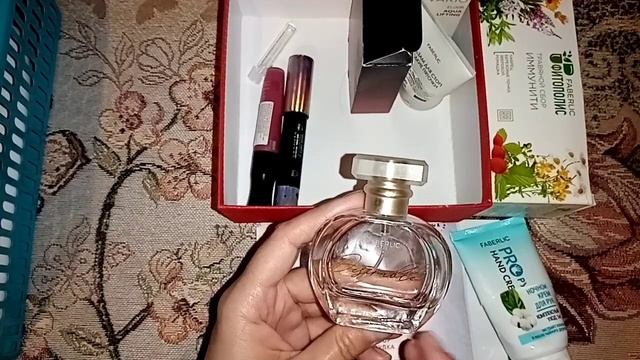 ... Ничего особенного, просто пустые баночки от FABERLIC ... за НОЯБРЬ... смотреть онлайн