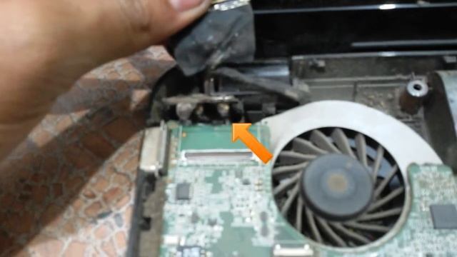 HP LAPTOP WHITE SCREEN PROBLEM HINDI + ( ENGLISH SUBTITLES ) смотреть онлайн
