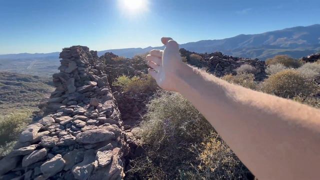 Precarious Path to Ancient Pueblo — Black Mesa Ruins, Part 1 смотреть онлайн