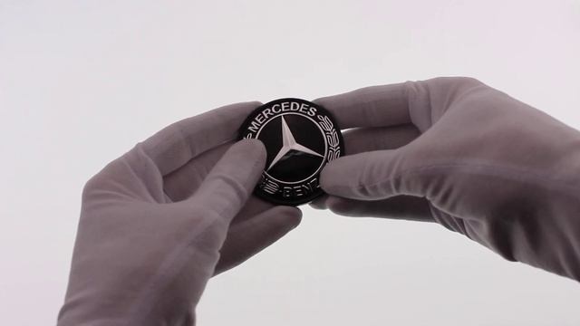 Эмблема на капот для Mercedes-Benz черная