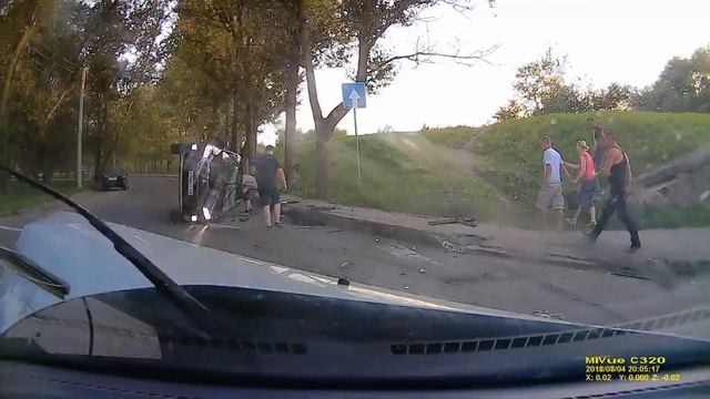 Видео аварии в центре Великого Новгорода смотреть онлайн