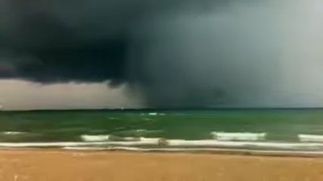 Demon ukryty w chmurach ogladajcie do końca смотреть онлайн