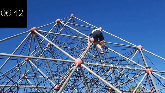 Fastest Time to Reach Top of Pyramid смотреть онлайн