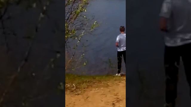 Дрочит на камеру ;-) смотреть онлайн