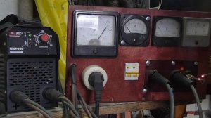 Сварочный аппарат BRAIT MMA-300. Обзор внутренностей и профилактика.