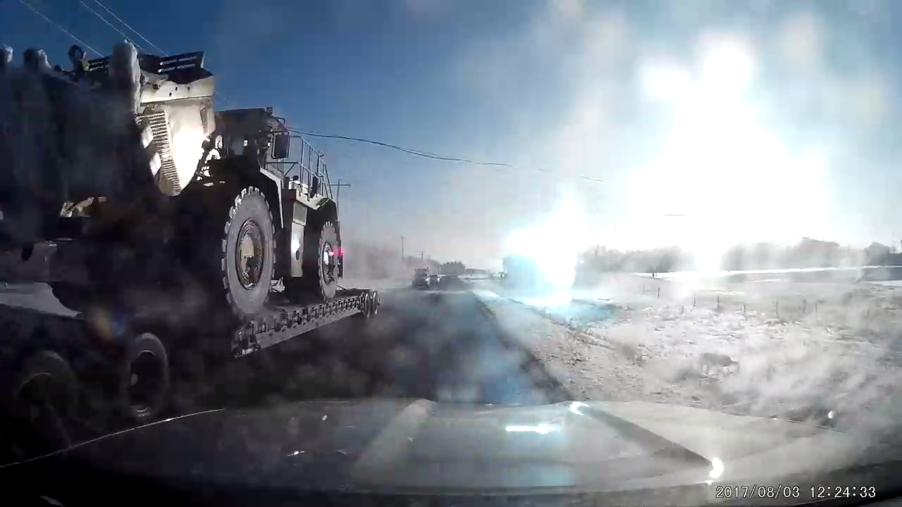 Снес провода и устроил короткое замыкание смотреть онлайн