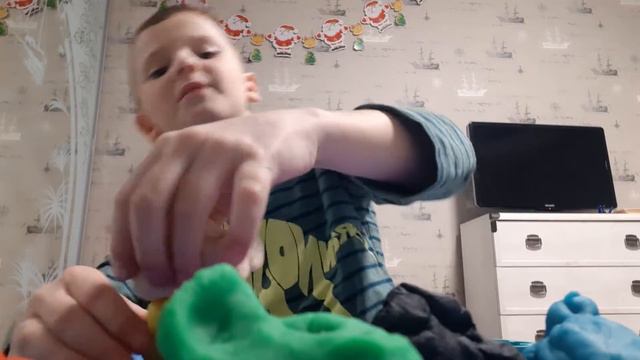 Пластелин странної історії, і страного вигляду пластелин амонг ас смотреть онлайн