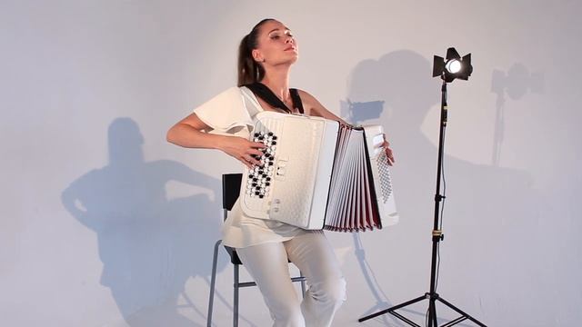 Баянистка Анастасия Семышева (Anastasia Semysheva Accordion)  - Г.Свиридов _Вальс_.mp4