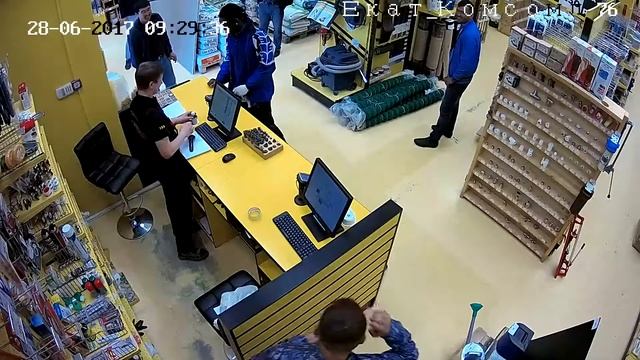 Случай в магазине. Танцующий Покупатель Екатеринбург