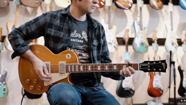 Today's Thunder Road Quick Riffs: 2004 Gibson Custom Shop '54 Reissue Les Paul w/ Humbuckers. смотреть онлайн