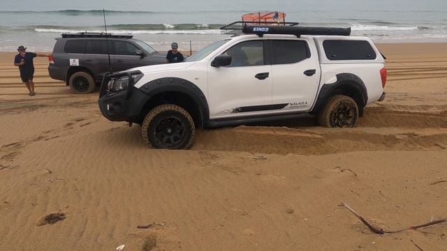 Trying Manual Crawl Control on a bogged Nissan Navara смотреть онлайн