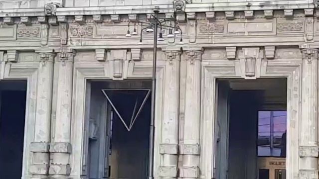 Центральный вокзал Милана Ч.3 Перевернутая пирамида... смотреть онлайн