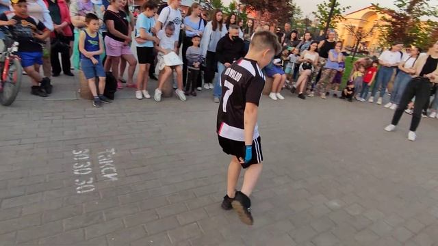 танцы, батлы, туса джуса смотреть онлайн