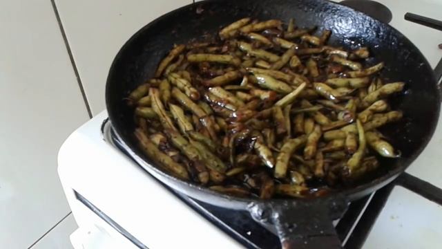 ПРИЕХАЛА МАМУЛЬКА БЛЮДО ИЗ СПАРЖЕВОЙ ФАСОЛИ! смотреть онлайн