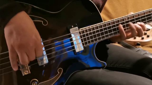 Ibanez Semi hollow bass, ¡¡sonido increíble!! смотреть онлайн