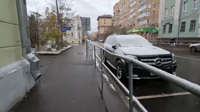 Первый снег в Москве(31 октября Москву накрыла снежная буря) смотреть онлайн