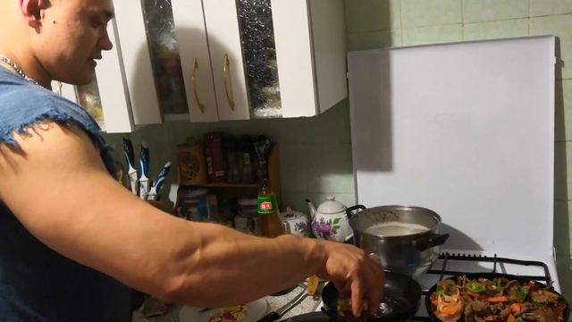 КАК В КИТАЙСКОМ РЕСТОРАНЕ: ГОВЯДИНА С ОГУРЦАМИ ВКУСНЕЙШИЙ РЕЦЕПТ смотреть онлайн