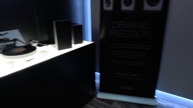 Definitive Technology Demand Series Speakers Unveiled at CEDIA 2017 смотреть онлайн