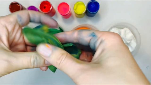 Эксперимент с пластилином МЕНЯЕМ ЦВЕТ ПЛАСТИЛИНА ОБЫЧНОЙ ГУАШЬЮ ???ОПЫТЫ #опыты #эксперимент смотреть онлайн