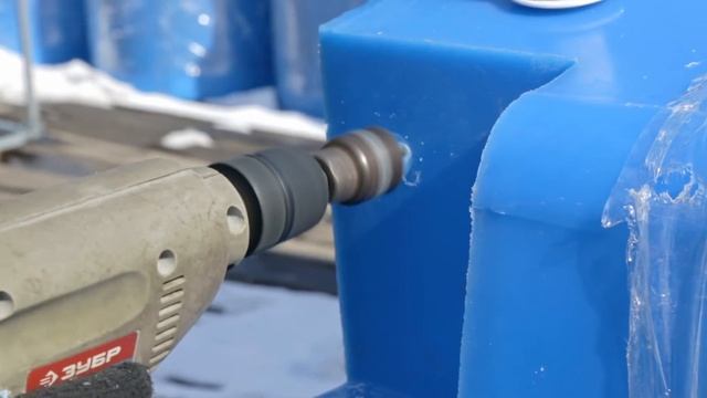 Инструкция по установке (монтаж) отвода (штуцера) в пластиковую емкость смотреть онлайн