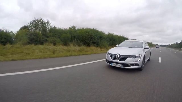 Renault Talisman vs Volkswagen Passat смотреть онлайн