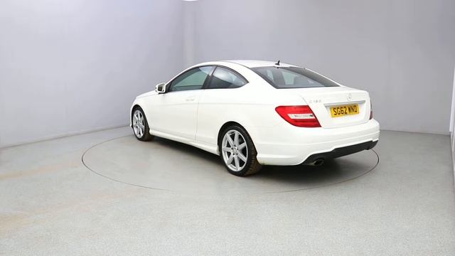 Mercedes-Benz C Class 1.6 C180 BlueEFFICIENCY AMG Sport Sport Coupe 7G-Tronic Plus 2dr смотреть онлайн