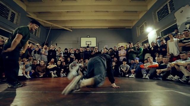 Shortyfingerz vs Goldy | 1/4 Jam Staray Shkola x WildCard at RBBC1 Russian Cypher 2020 смотреть онлайн
