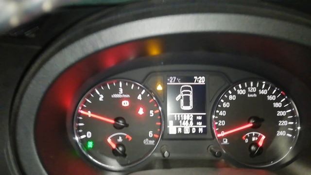 Nissan Xtrail T31 M9R cold start смотреть онлайн